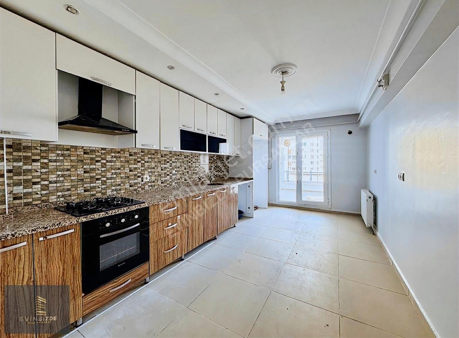 Evinbizde Pursaklar █ Saray'da Katta 4+1 Yapılı Daire Fırsatı!!!