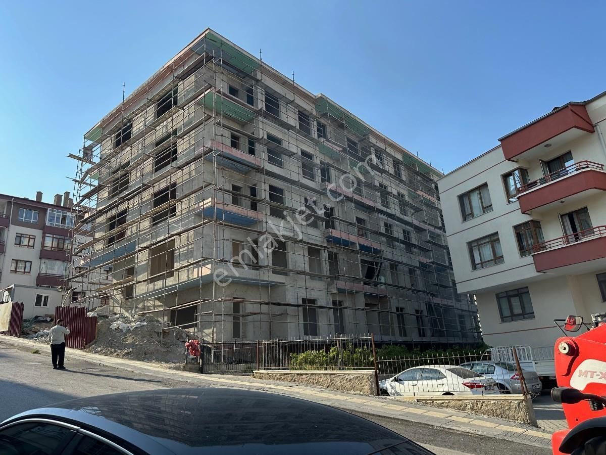 Turyaptan İlker Caddesinde 2+1 75 M2 Fırsat Daire Satılık