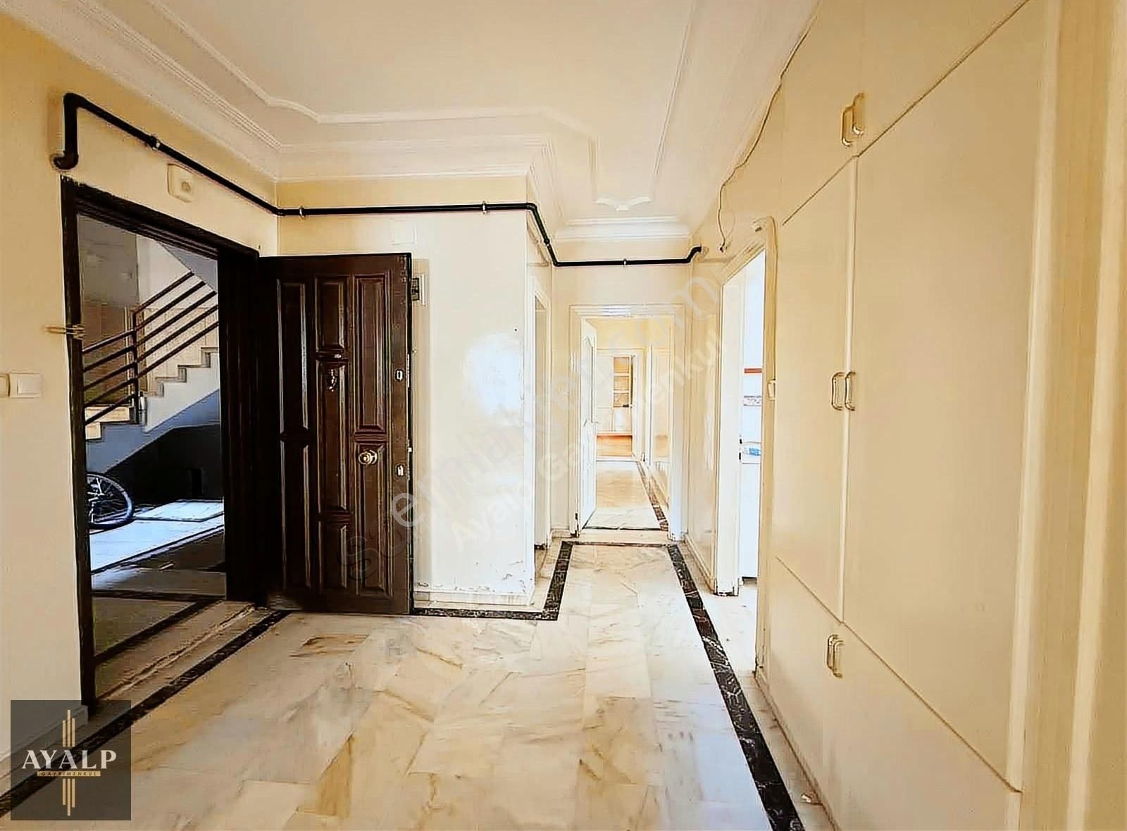 Ayalp'ten Emek 'te Yeni Valilik Karşısı Arakat Kiralık 4+1