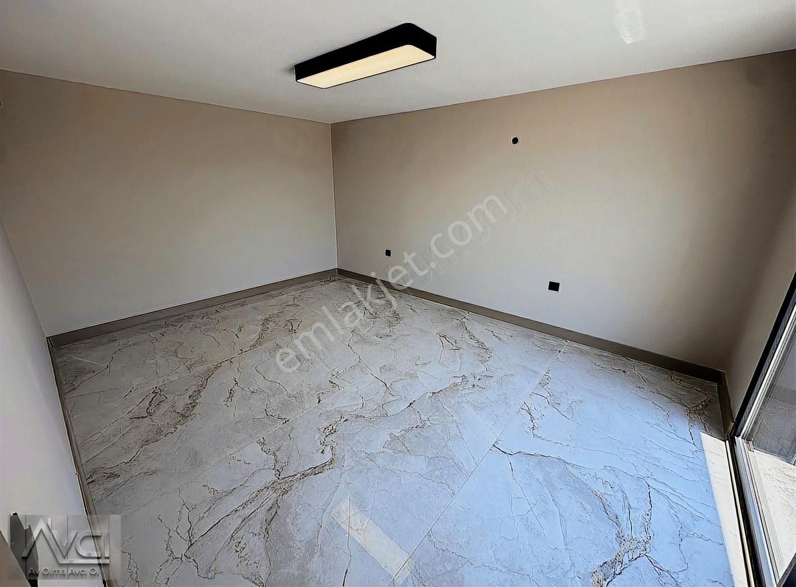 Avcı'dan Altınoluk Göz Alıcı Mimari Havuzlu Lüks 6+1 Villa - Görsel 24