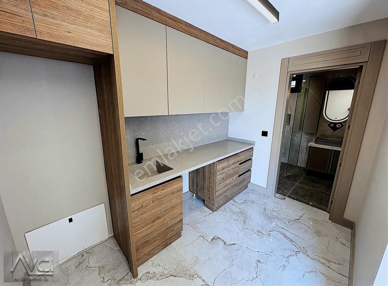 Avcı'dan Altınoluk Göz Alıcı Mimari Havuzlu Lüks 6+1 Villa - Görsel 28