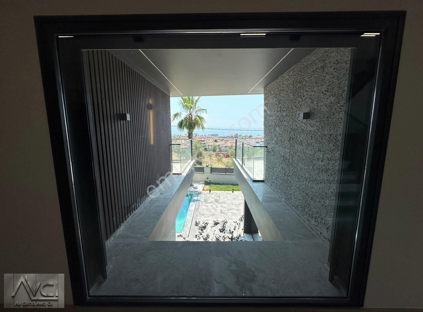 Avcı'dan Altınoluk Göz Alıcı Mimari Havuzlu Lüks 6+1 Villa - Görsel 7