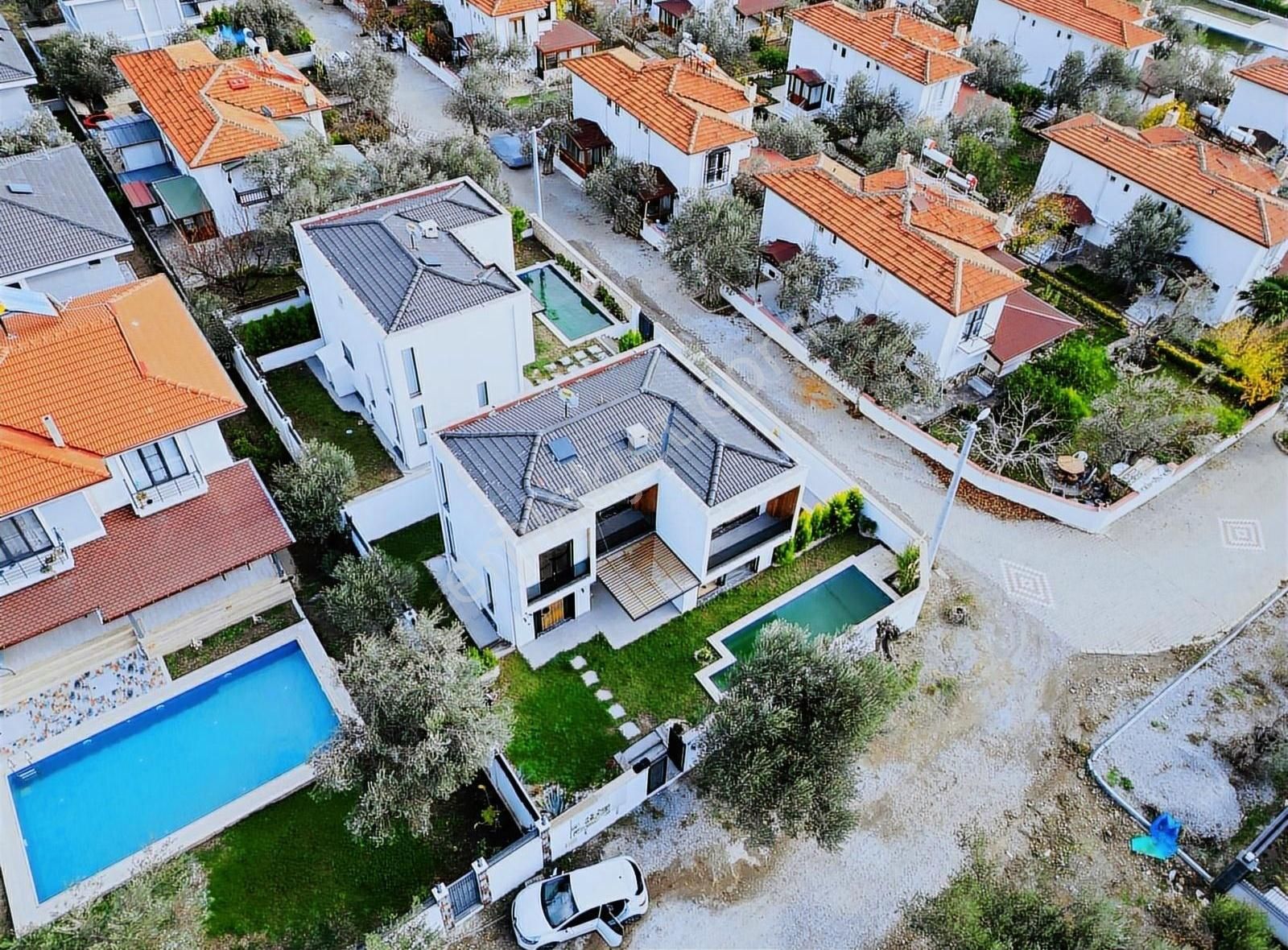 Gürede Lüks, Tam Müstakil Villa 5+2 Havuzlu Saunalı 300m2 Bahçe - Görsel 29