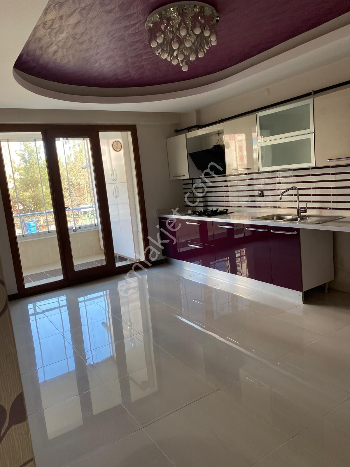 Incom Lıne Gayrimenkulden Kayapınarın Kalbi Fırat Mahallesindedir 3+1 Daire