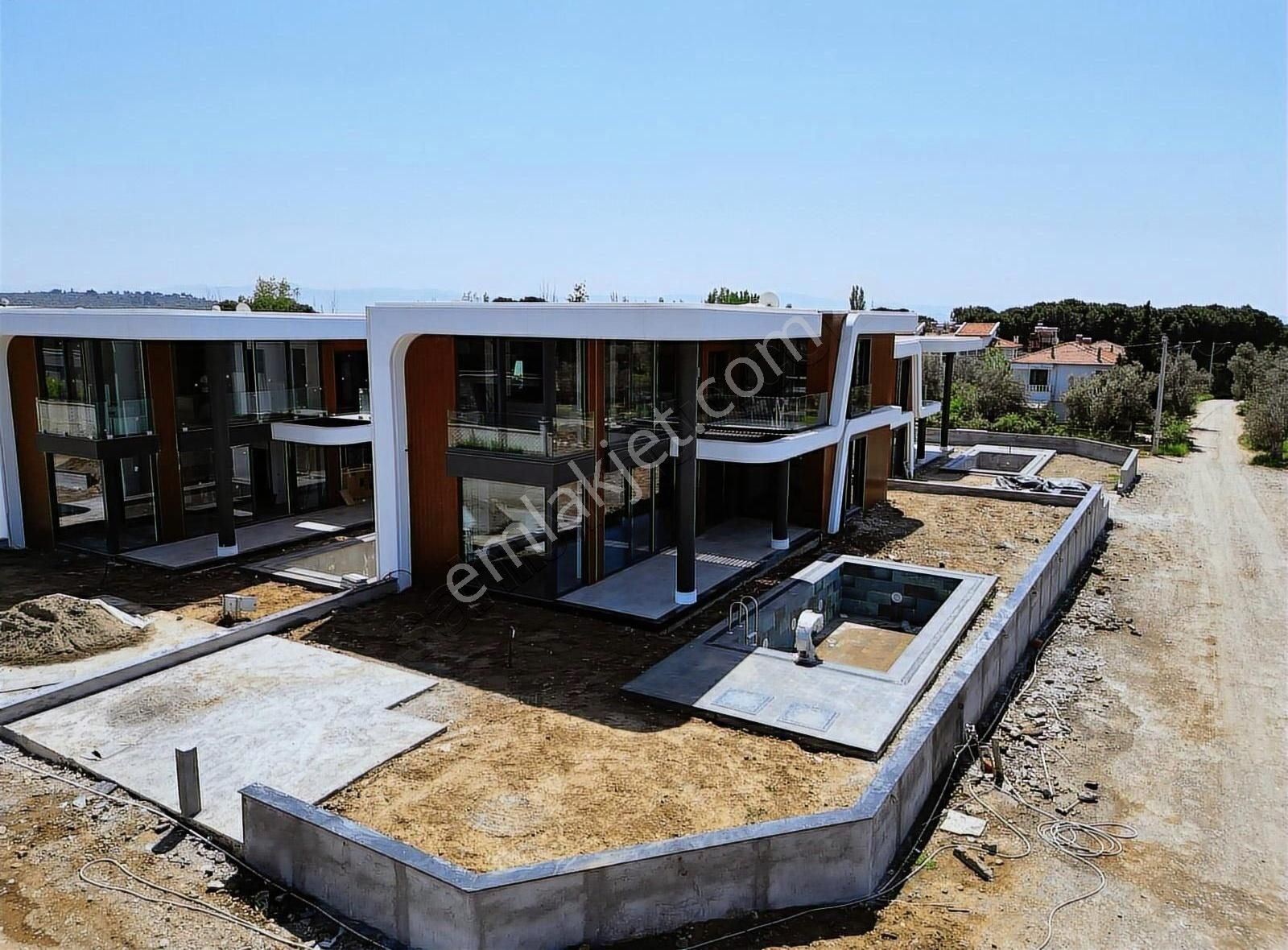 Avcı'dan 400m2 Arsa İçerisinde Müstakil Havuzlu Lüks 4+1 Villa - Görsel 10