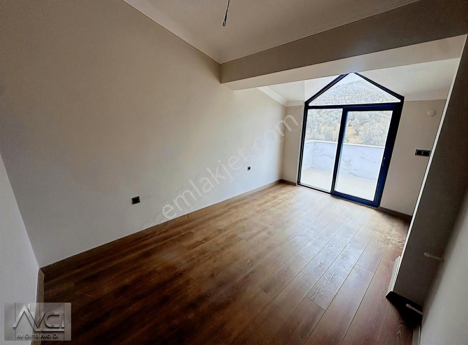 Avcı'dan Güre Havuzlu Site Bahçeli 3+1 Tripleks Villaa - Görsel 8