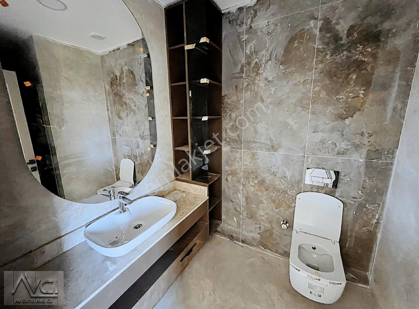 Avcı'dan Küçükkuyu Girişte Odalı Müstakil Havuzlu Lüks 4+1 Villa - Görsel 8