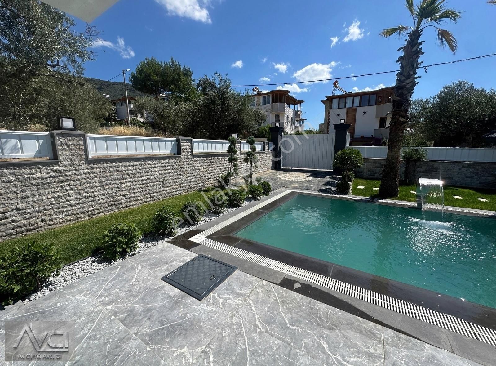 Avcı'dan Altınoluk'ta Havuzlu, Saunalı 5+1 Lüks Müstakil Villa - Görsel 16