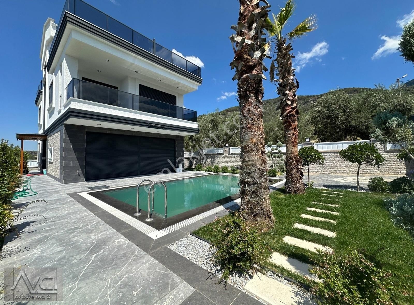 Avcı'dan Altınoluk'ta Havuzlu, Saunalı 5+1 Lüks Müstakil Villa - Görsel 2