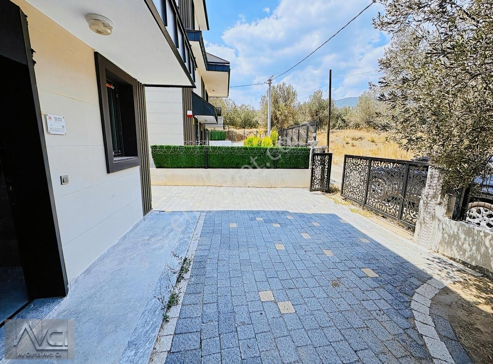 Avcı'dan Güre Ferah Mimarili Akıllı Sistemli Tripleks 5+1 Villa - Görsel 21