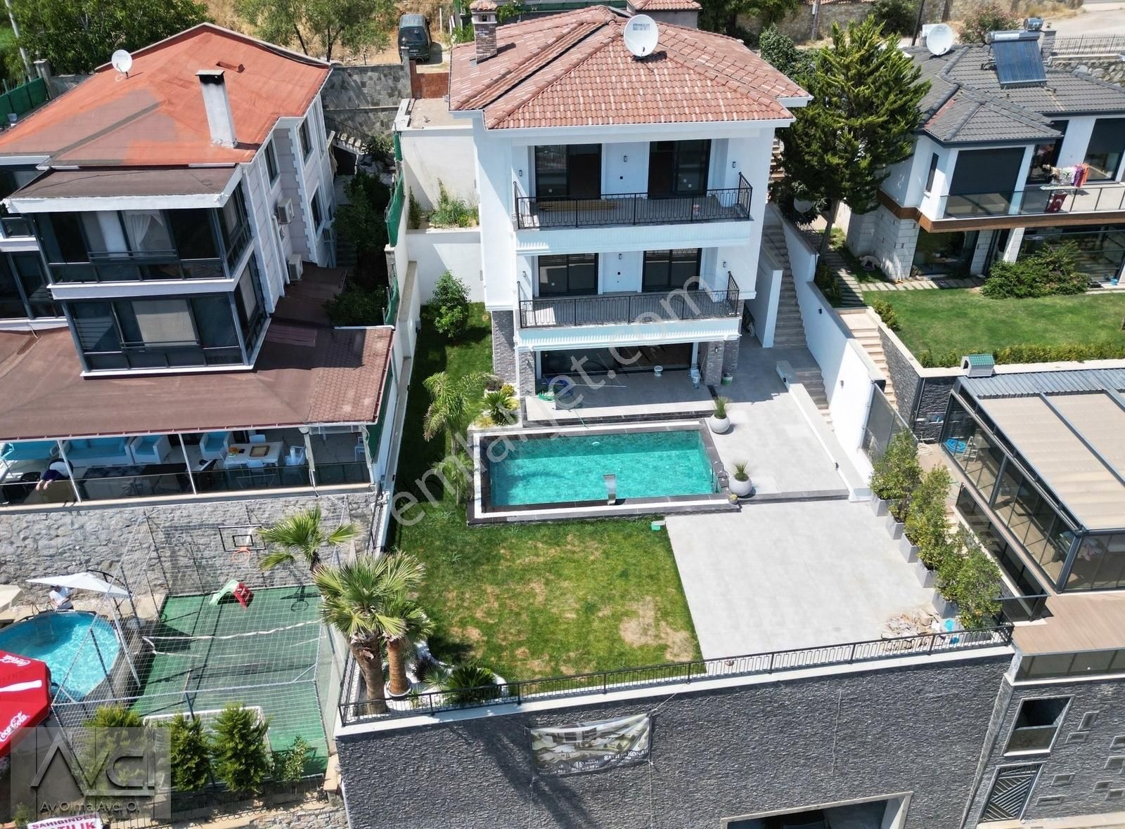 Avcı'dan Altınoluk Ful Deniz Manzara Asansörlü Havuzlu 4+1 Villa - Görsel 2