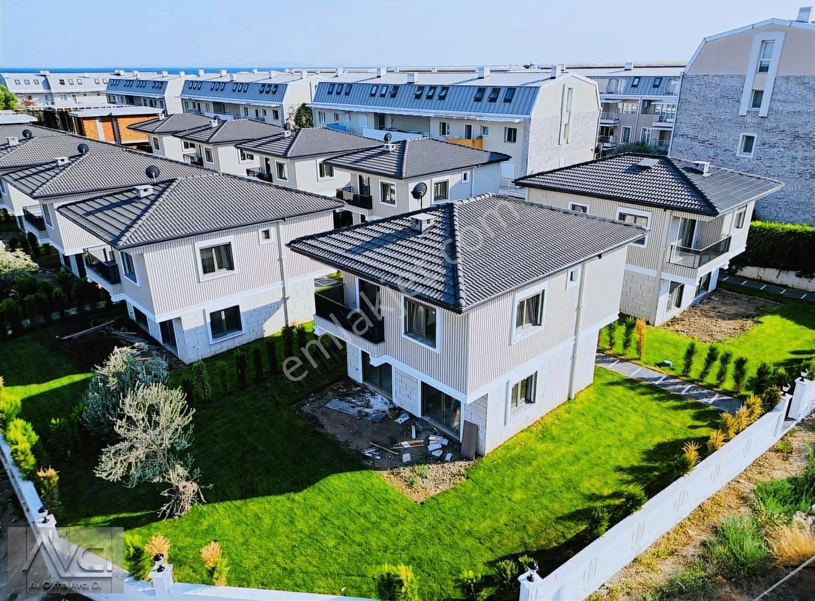 Avcı'dan Küçükkuyu'da Denize 100m Mesafede Müstakil 3+1 Villalar - Görsel 25