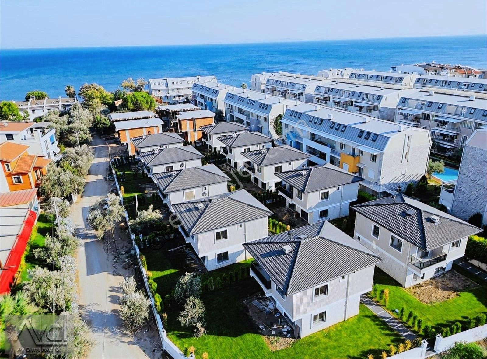 Avcı'dan Küçükkuyu'da Denize 100m Mesafede Müstakil 3+1 Villalar - Görsel 7