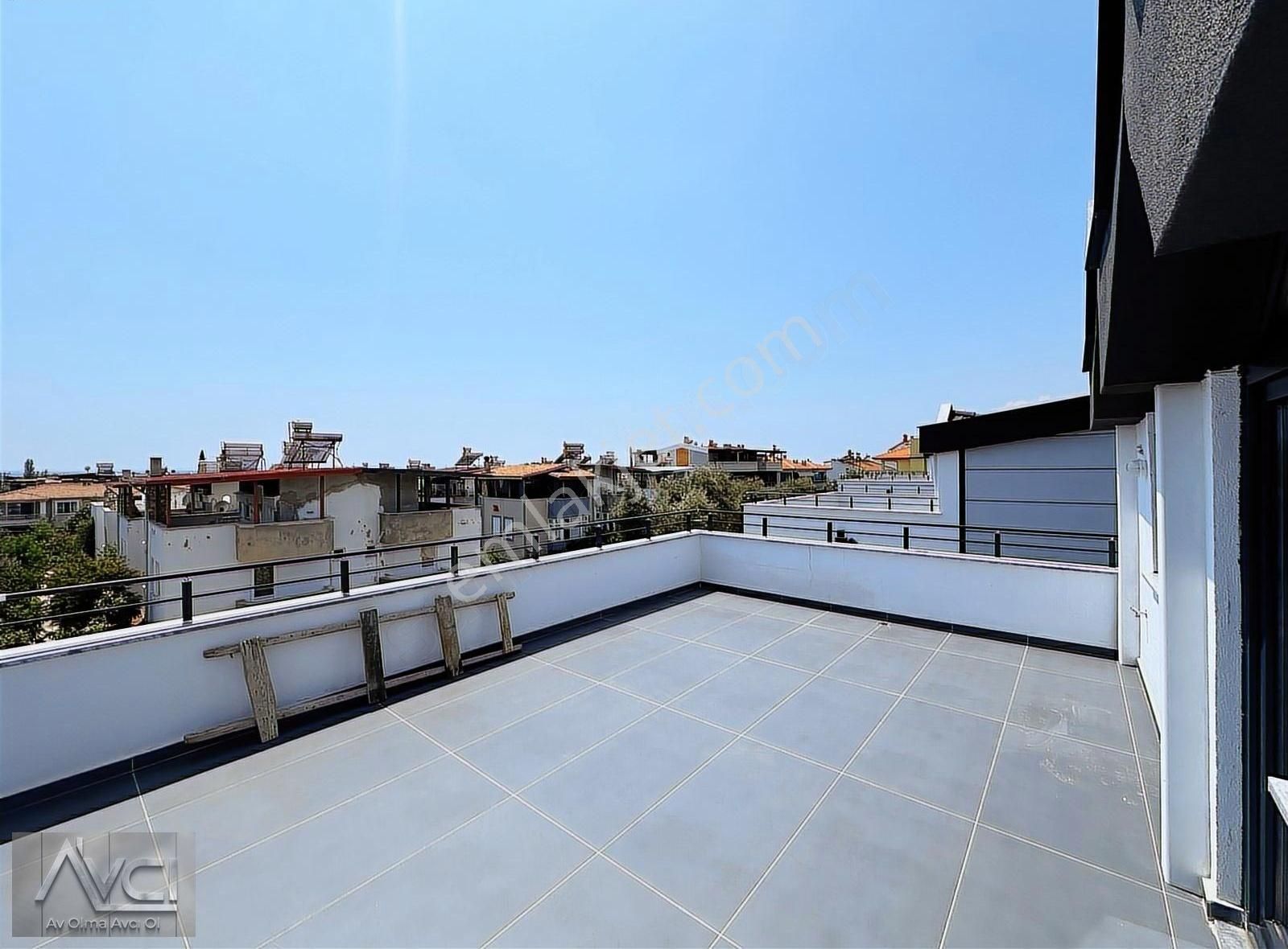 Avcı'dan Altınoluk Denize 300mt Havuz Güvenlik Giriş Odalı 6+1 - Görsel 19