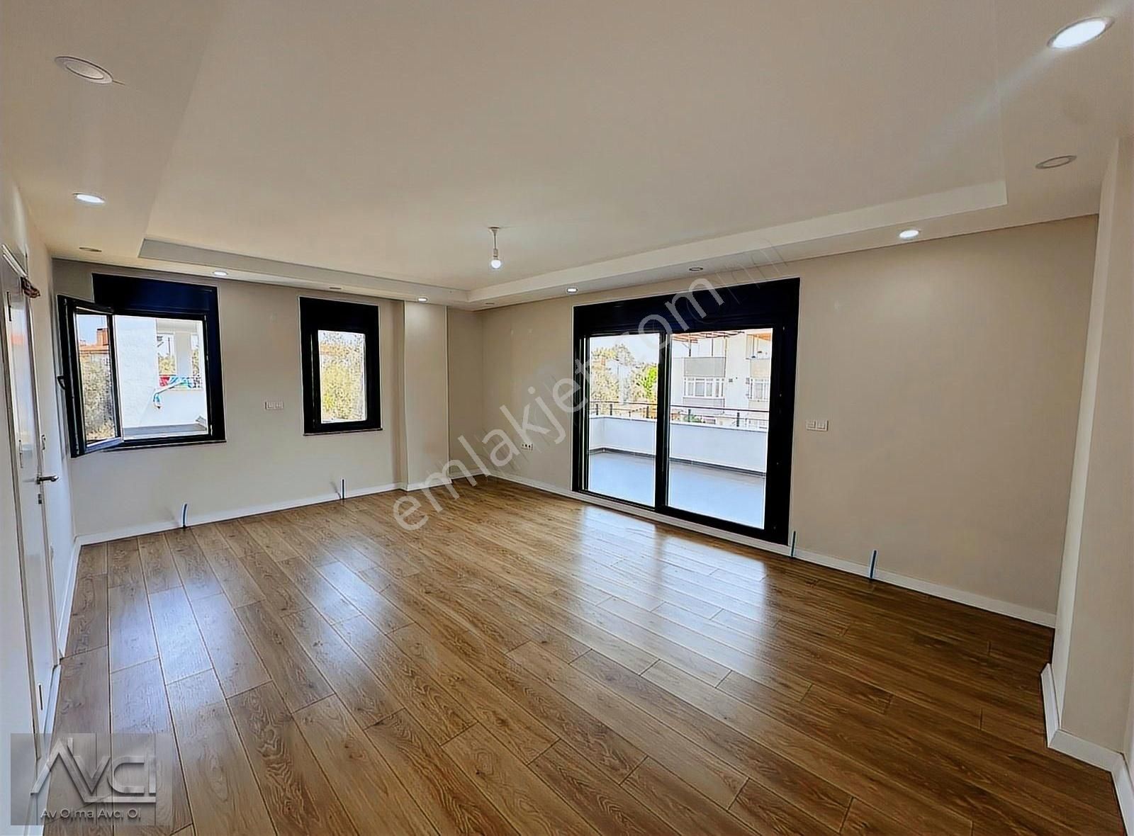 Avcı'dan Altınoluk Denize 300mt Havuz Güvenlik Giriş Odalı 6+1 - Görsel 12