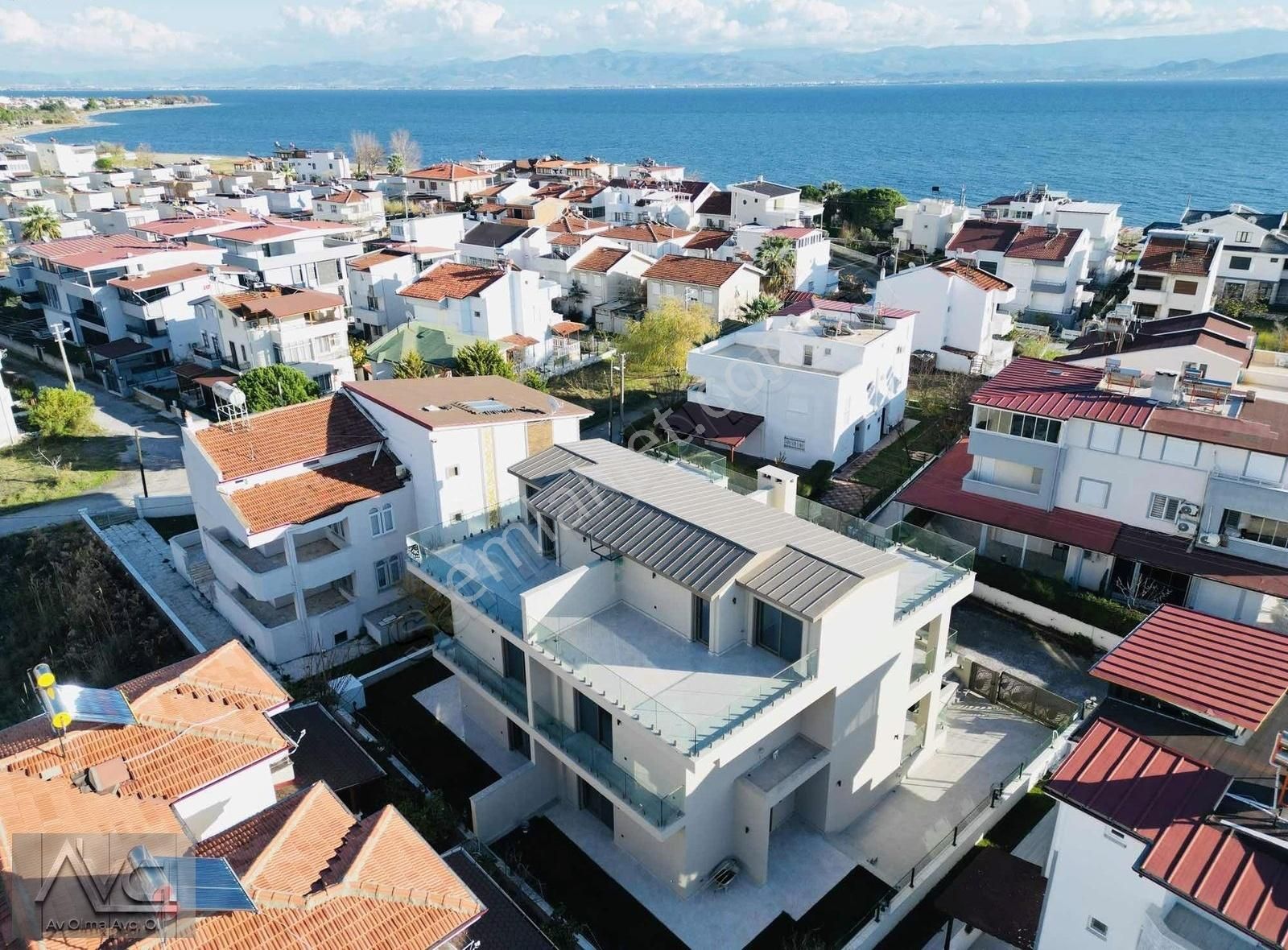 Avcı'dan Güre Denize 100 M 0 4+1 Ultra Lüx Triplex Villalar