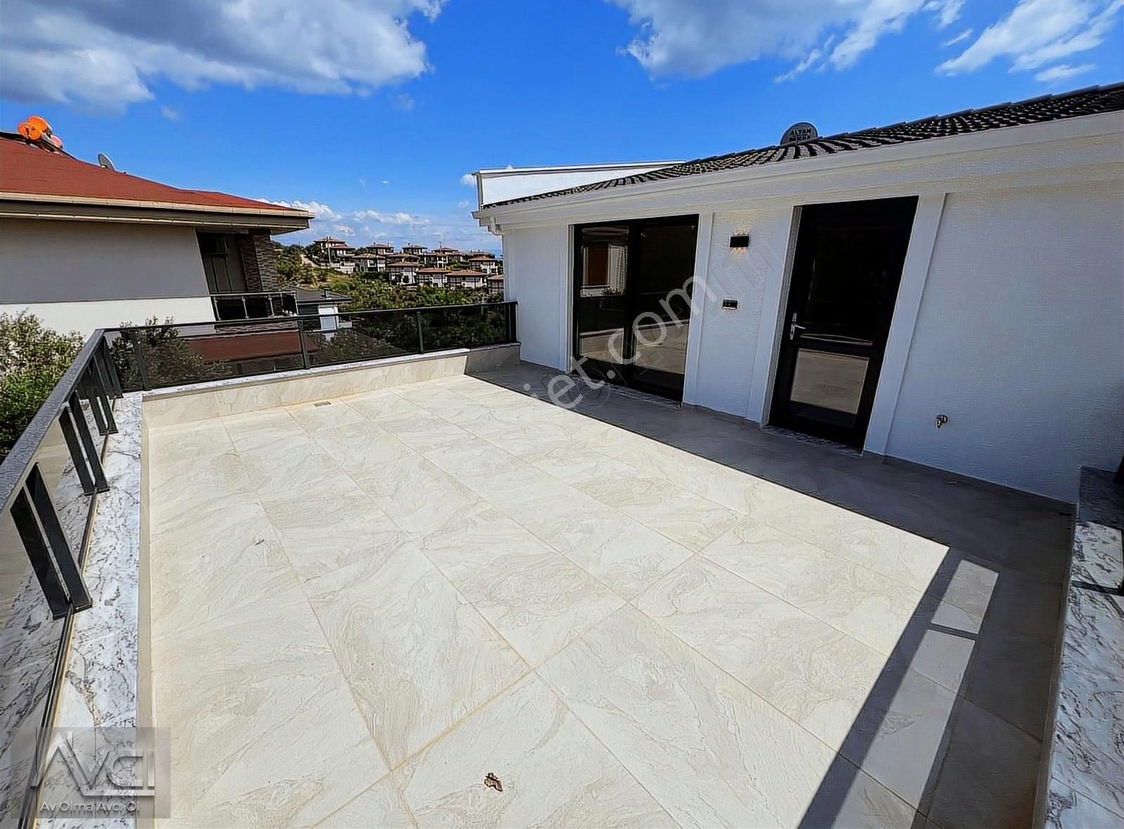 Avcı'dan 550m2 Arsa Deniz Manzaralı, Havuzlu, Müstakil 4+1 Villa - Görsel 22