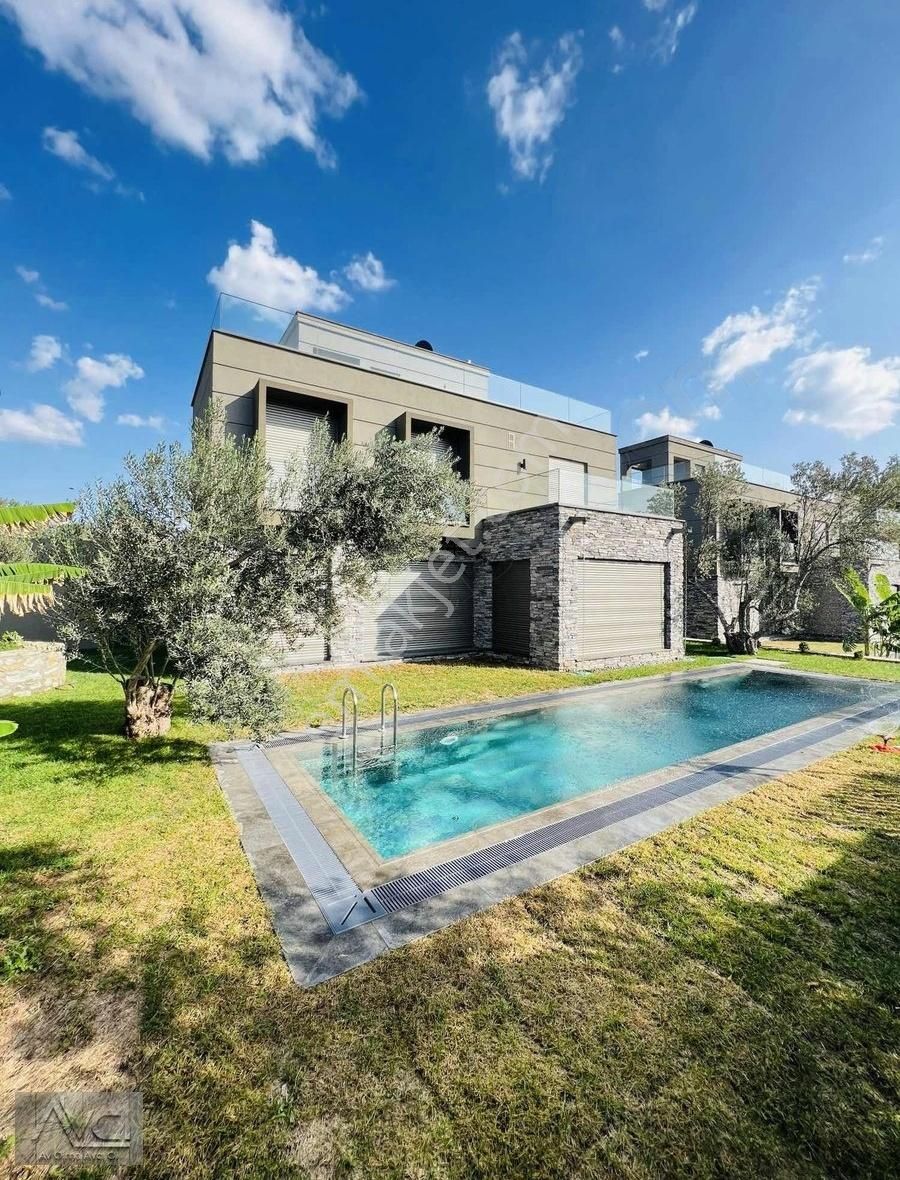 Avcı'dan Güre 400m2 Arsa Müstakil Havuz Emsalsiz Mimari