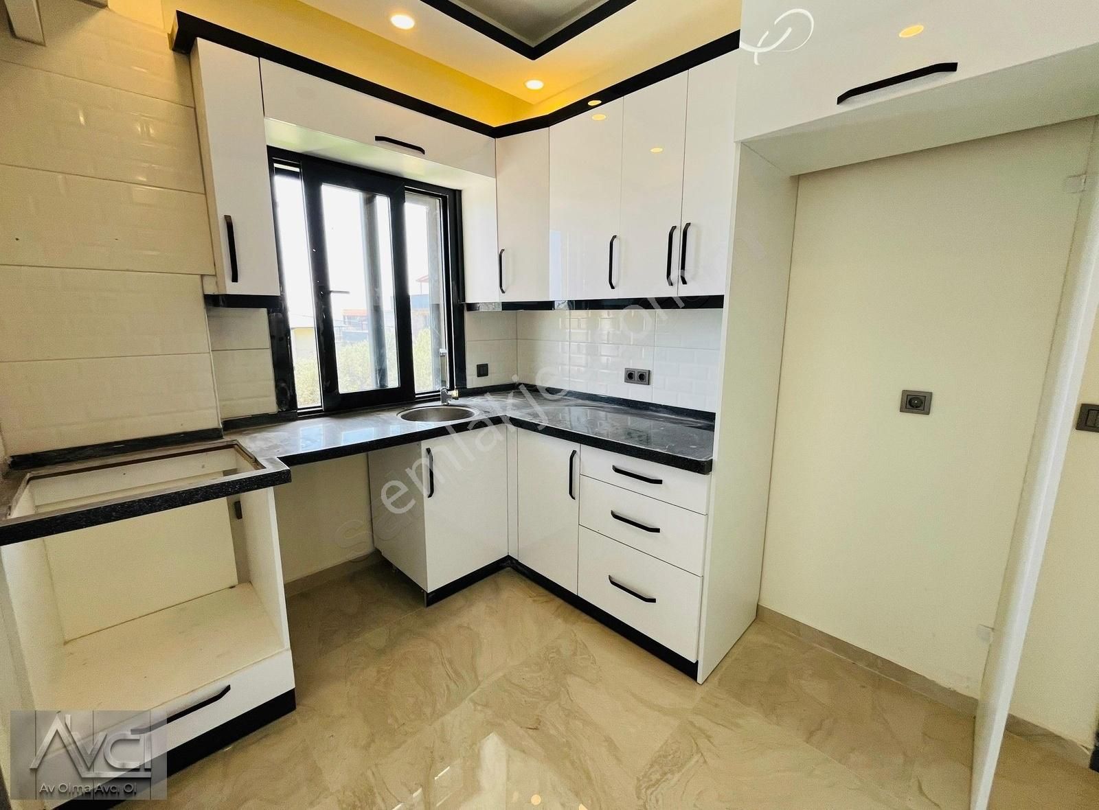 Mıhlı'da Deniz Manzaralı 450m2 Arsa İçerisinde Müstakil Villalar - Görsel 7