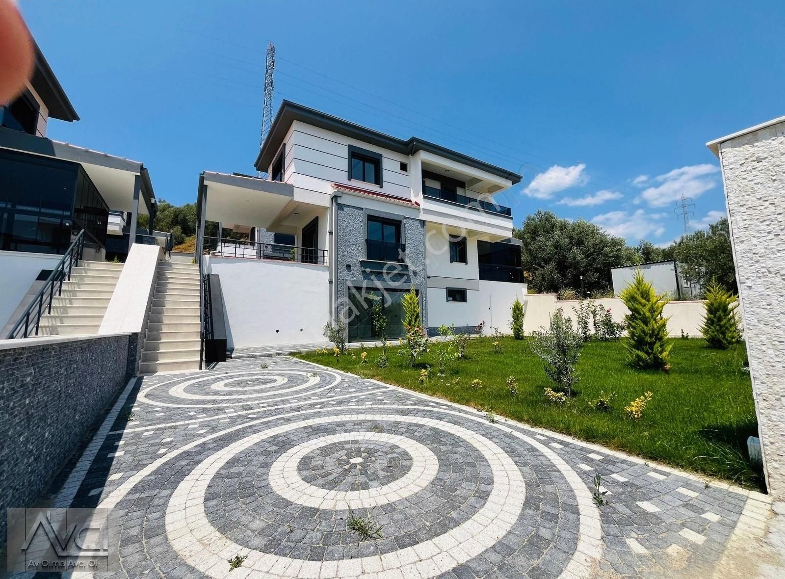 Mıhlı'da Deniz Manzaralı 450m2 Arsa İçerisinde Müstakil Villalar - Görsel 2