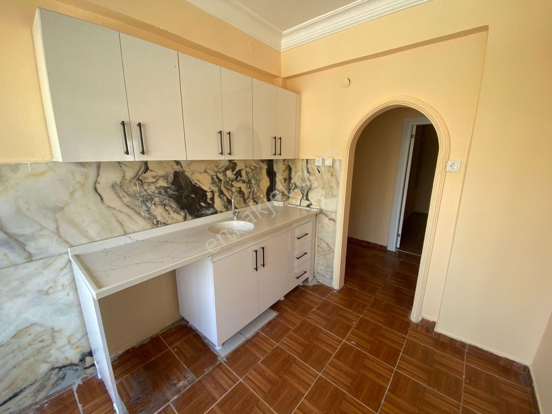 Karınca'dan Davultepe Mh'de Anayola Sıfır Deniz Mnz. 3+1 Kiralık