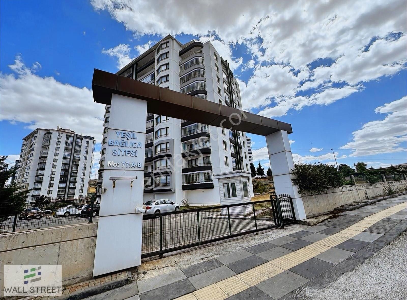 Yeşil Bağlıca Sitesi 4+1 270 M2 Net - Satılık Daire