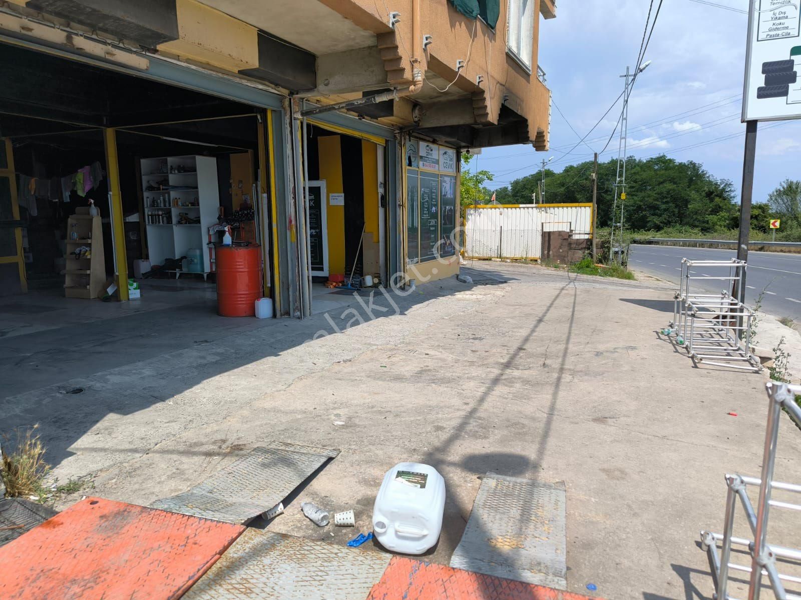 Kiralık 100 M² Dükkan + 300 M² Açık Alan –