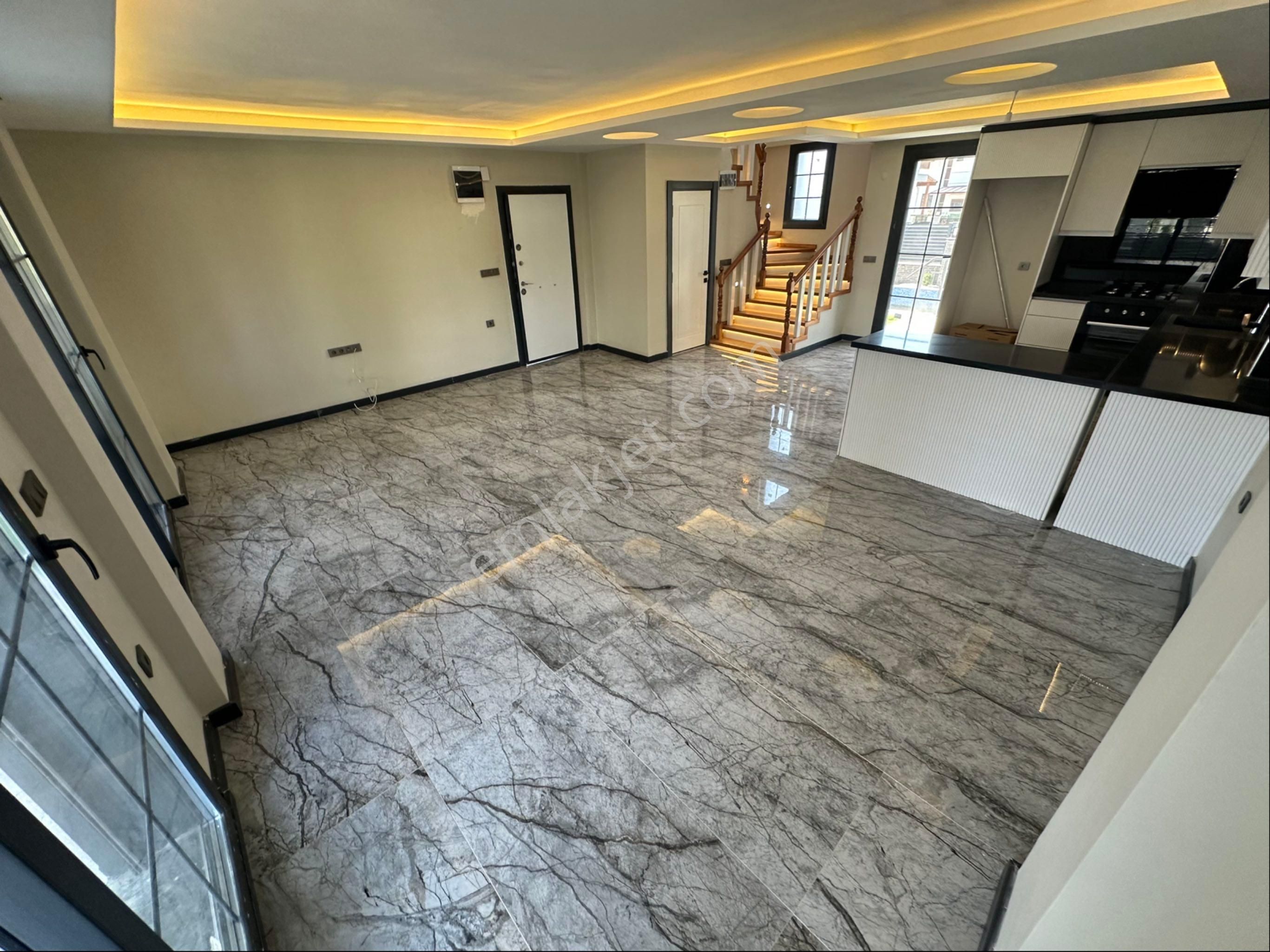 İzmir Seferihisar Doğanbey De Satılık Bahçeli Yazlık 3+1 Müstakil Havuzlu - Görsel 14