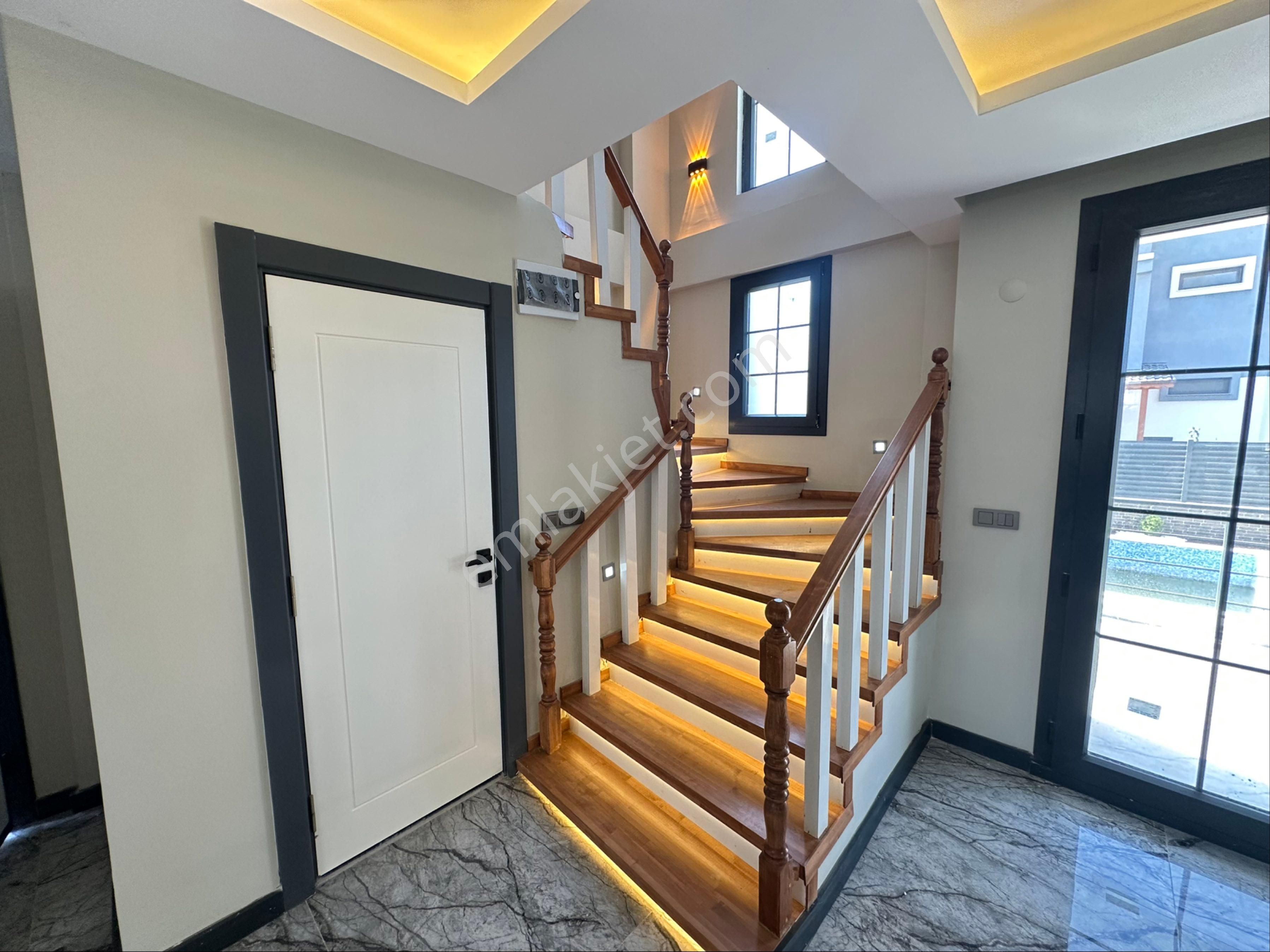 İzmir Seferihisar Doğanbey De Satılık Bahçeli Yazlık 3+1 Müstakil Havuzlu - Görsel 18