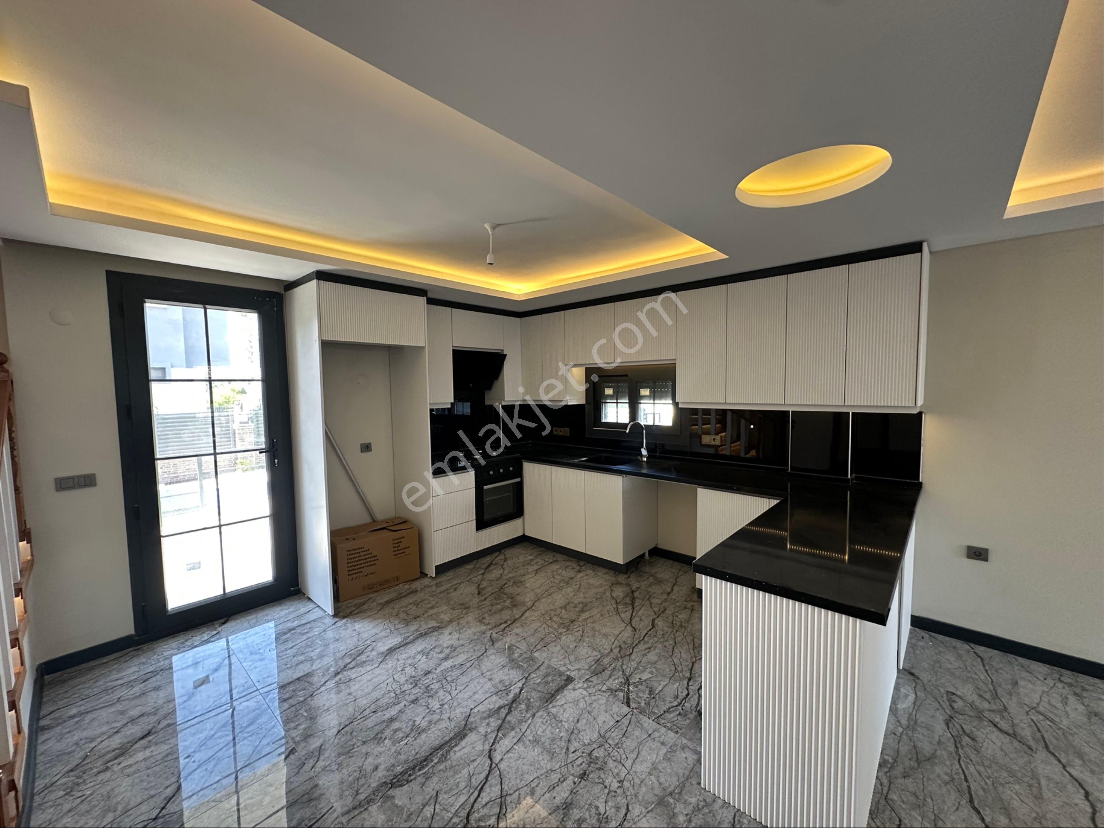 İzmir Seferihisar Doğanbey De Satılık Bahçeli Yazlık 3+1 Müstakil Havuzlu - Görsel 15