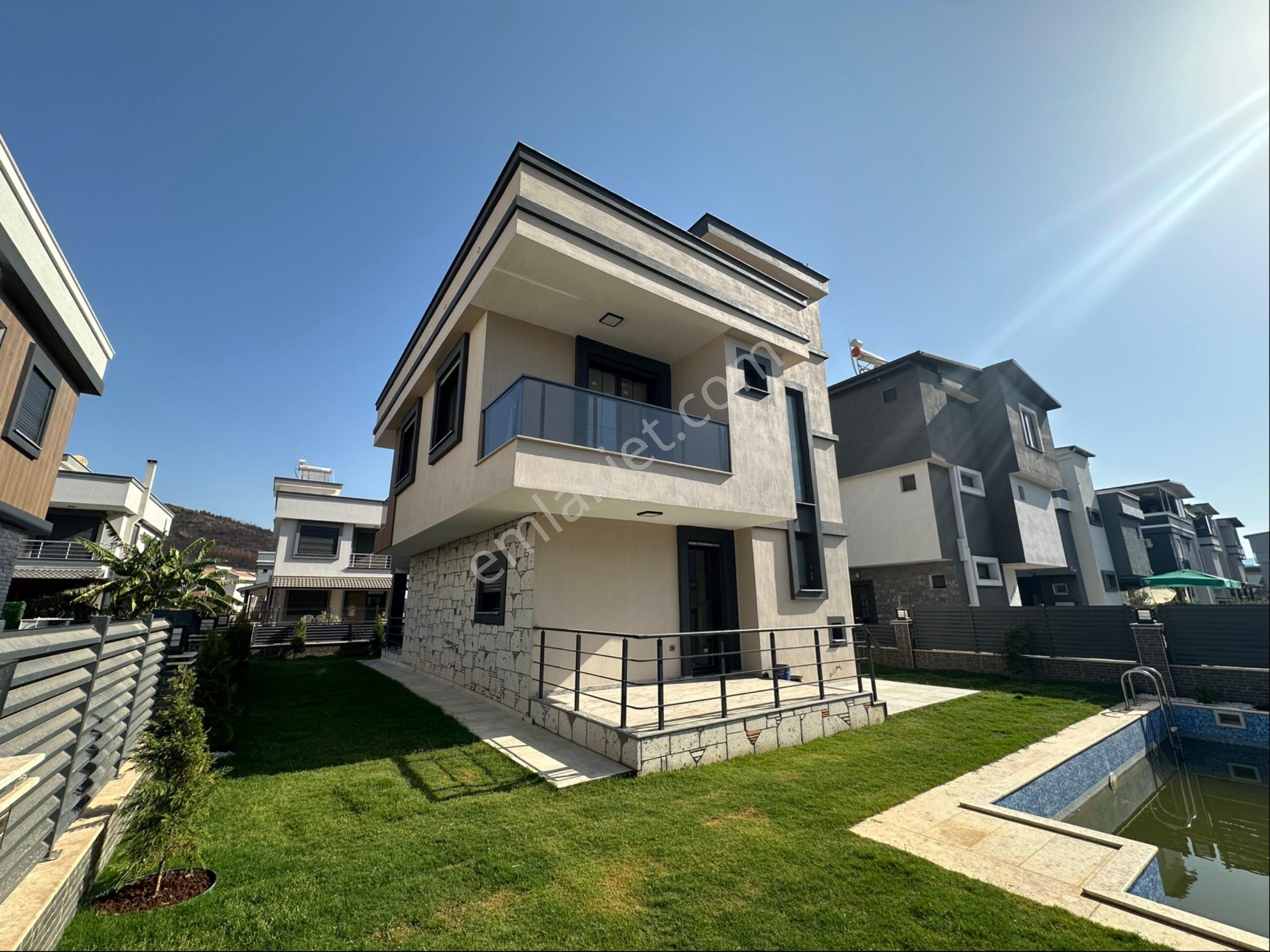 İzmir Seferihisar Doğanbey De Satılık Bahçeli Yazlık 3+1 Müstakil Havuzlu - Görsel 9