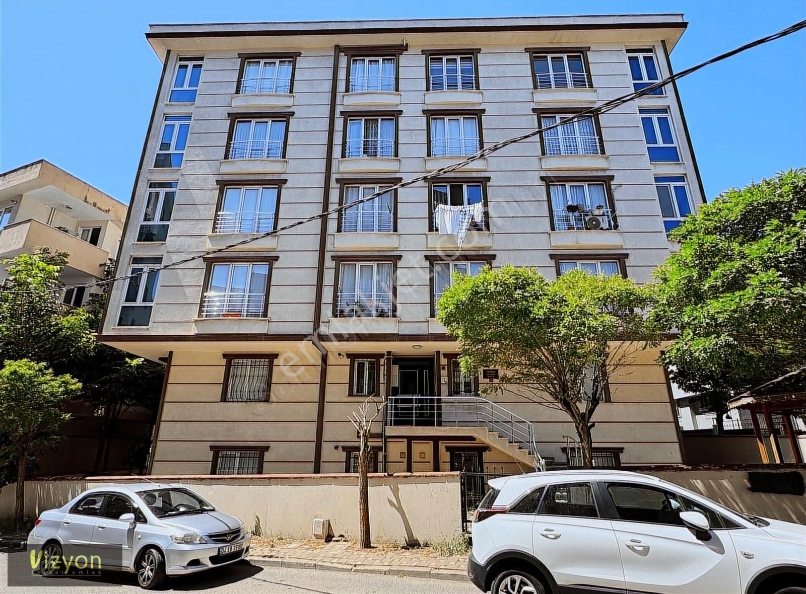 Çekmeköy Aydınlar Mahallesinde Yüksek Giriş 1+1 Kiralık Daire