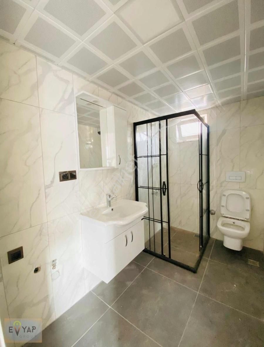 Ara Katda Satılık Asansörlü 1+1 Satılık Daire Kiracısız Boş