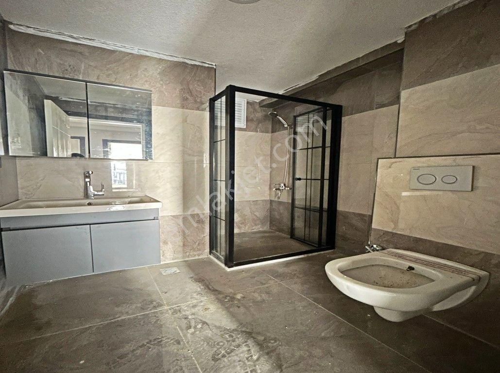 Reşit Paşa Cadde Üzeri Çift Balkonlu Sıfır Bina 2+1 Büyük Tip - Görsel 14