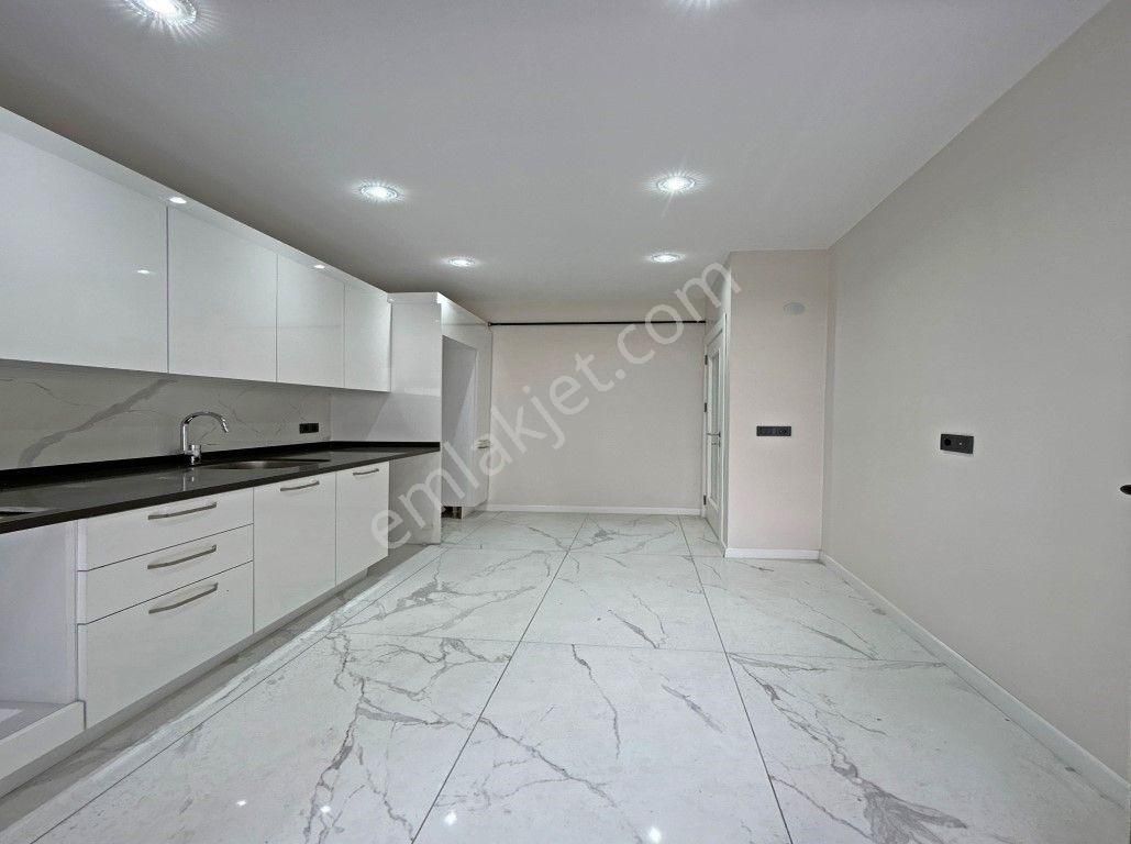 Reşit Paşa Caddesinde E5 E Yakın Sıfır 5+2 Satılık Dubleks - Görsel 8