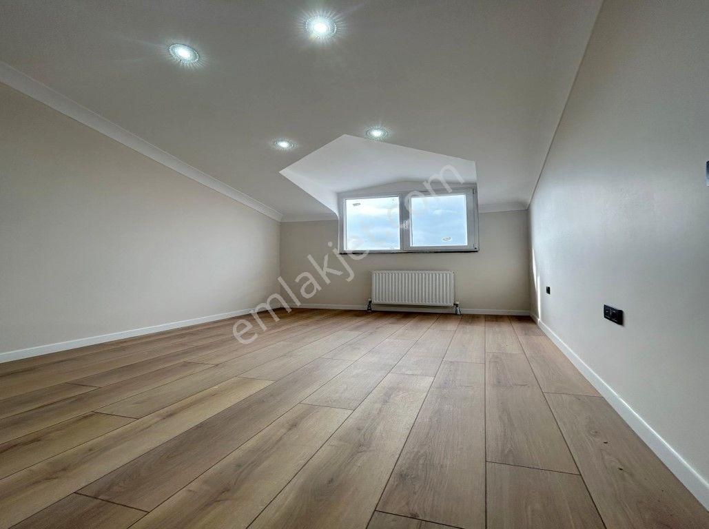 Reşit Paşa Caddesinde E5 E Yakın Sıfır 5+2 Satılık Dubleks - Görsel 16