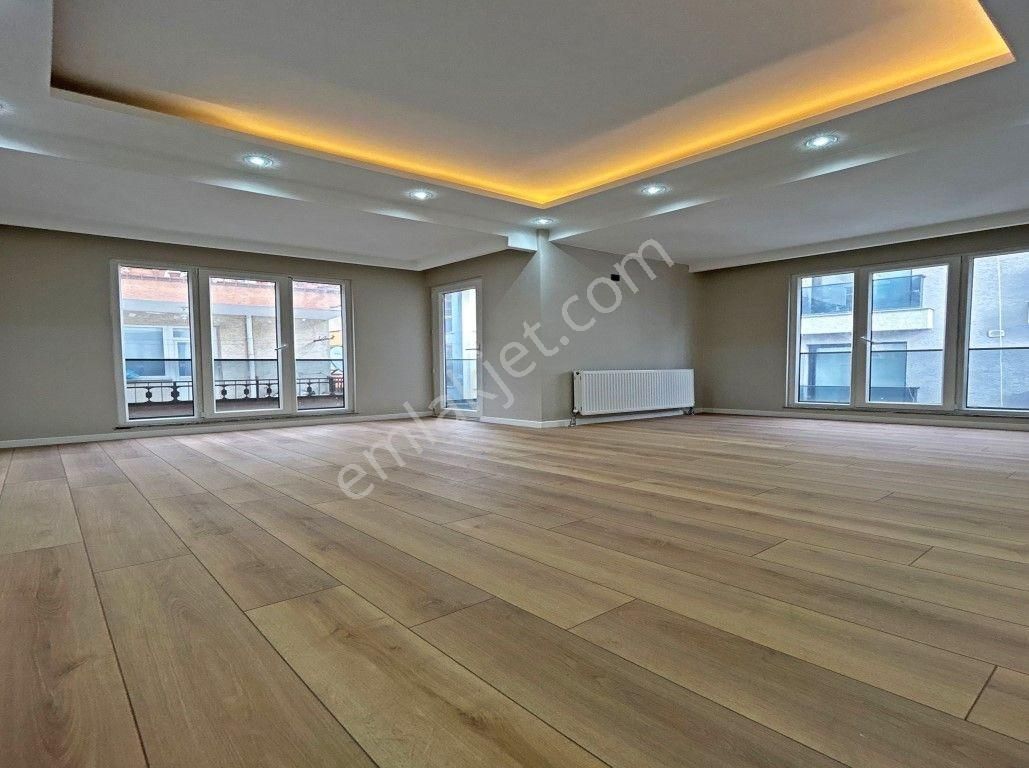 Reşit Paşa Caddesinde E5 E Yakın Sıfır Son 3+1 Çift Balkonlu!!! - Görsel 2