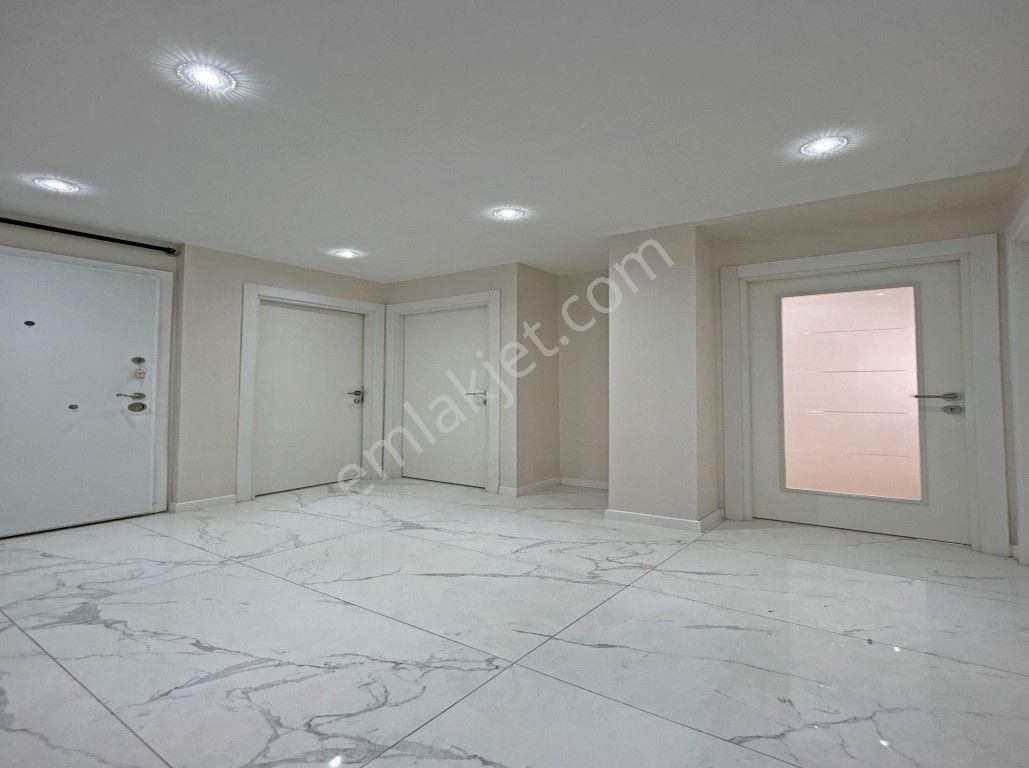 Reşit Paşa Caddesinde E5 E Yakın Sıfır Son 3+1 Çift Balkonlu!!! - Görsel 17