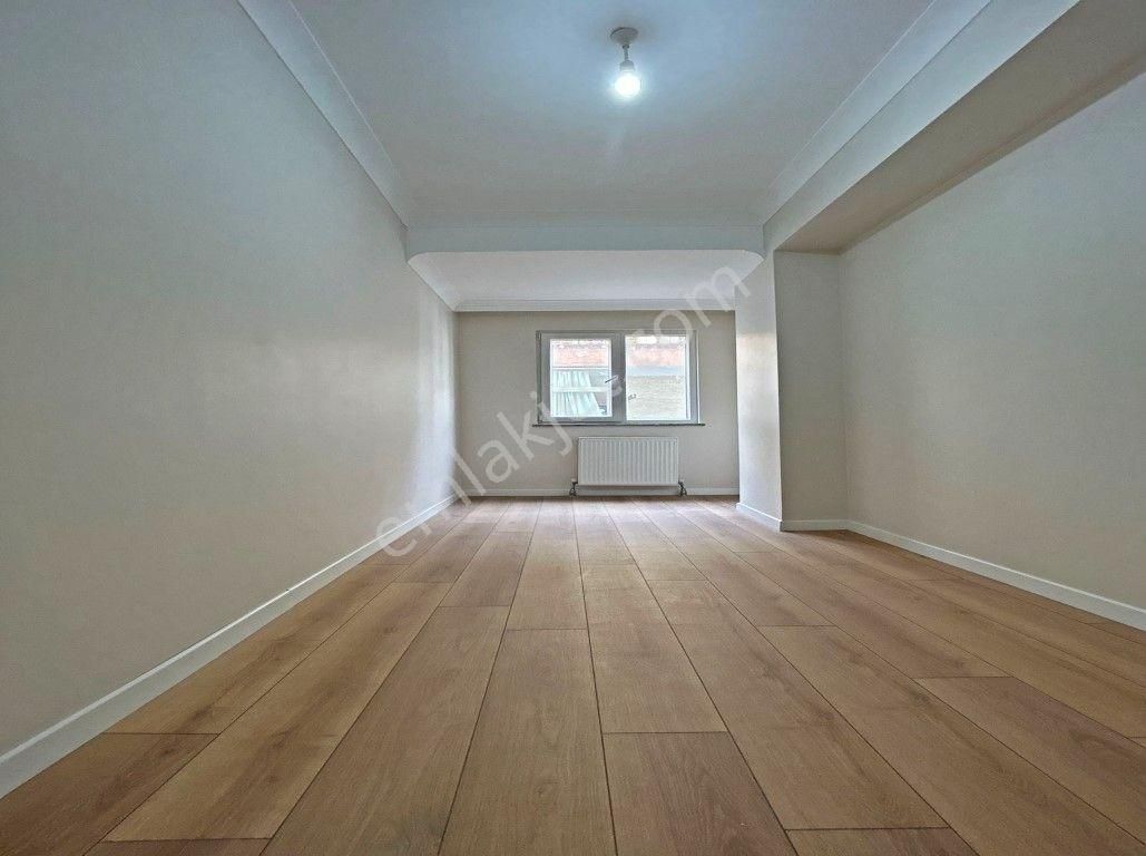 Reşit Paşa Caddesinde E5 E Yakın Sıfır Son 3+1 Çift Balkonlu!!! - Görsel 13