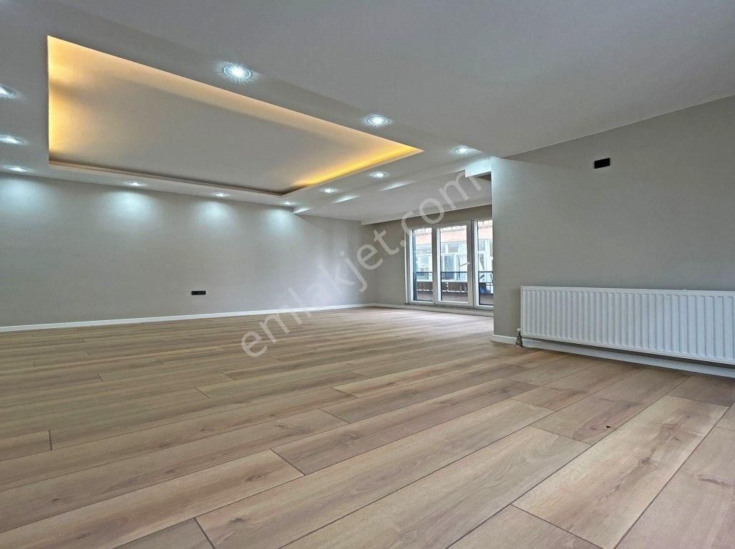 Reşit Paşa Caddesinde E5 E Yakın Sıfır Son 3+1 Çift Balkonlu!!! - Görsel 4