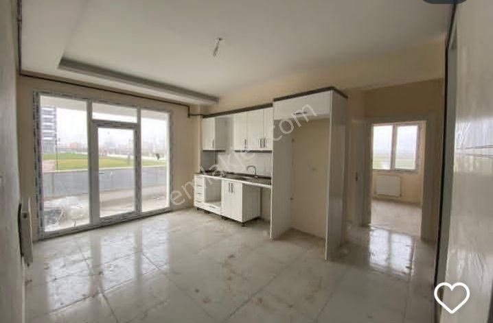 Fabrika Mahallesinde Satılık 1+1 Yüksek Giriş Kat Kelepir Daire