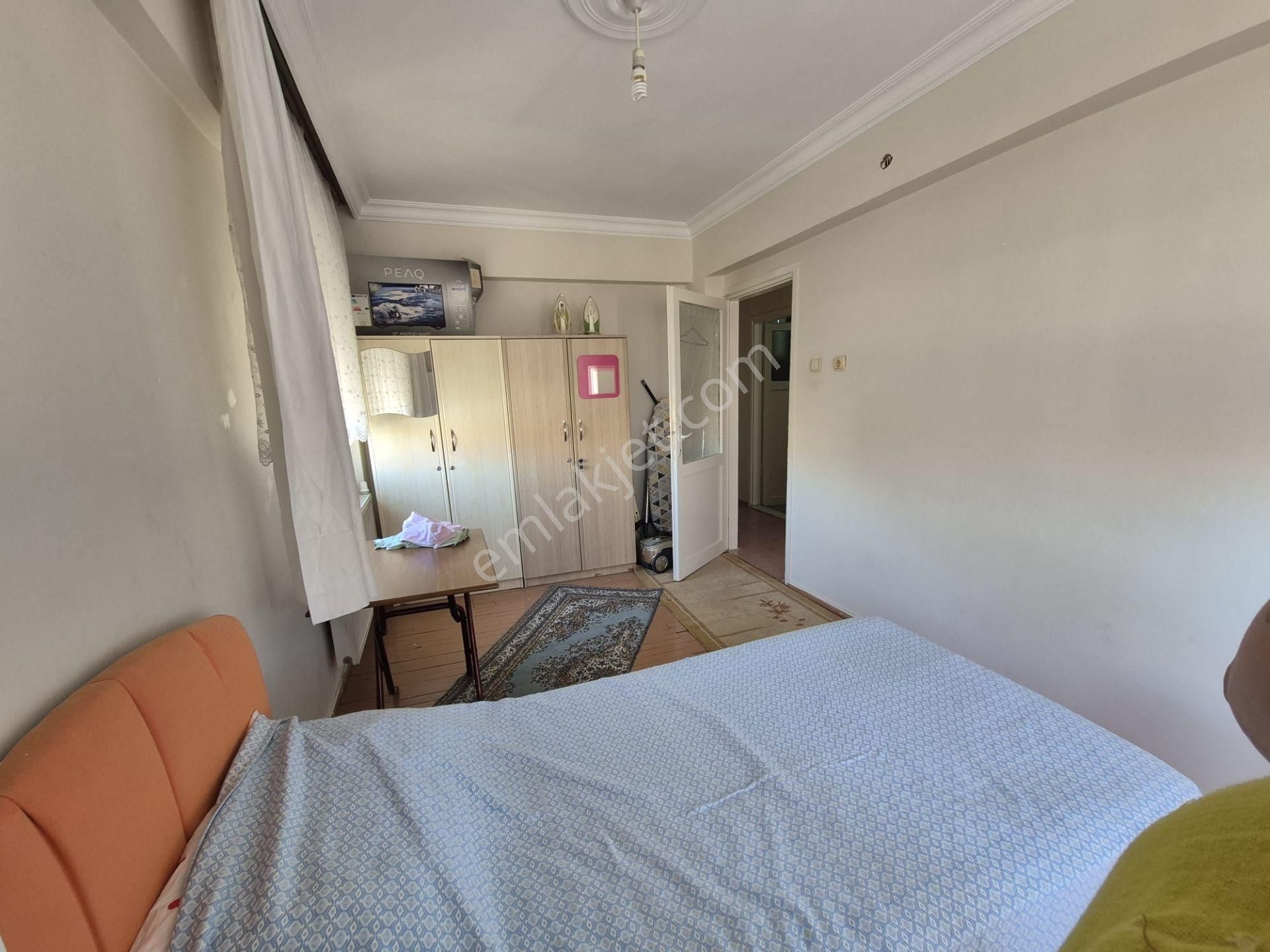 Balçova Fevziçakmak Mah. Jeotermalli 3+1 Full Eşyalı Kız Öğrenciye Kiralık