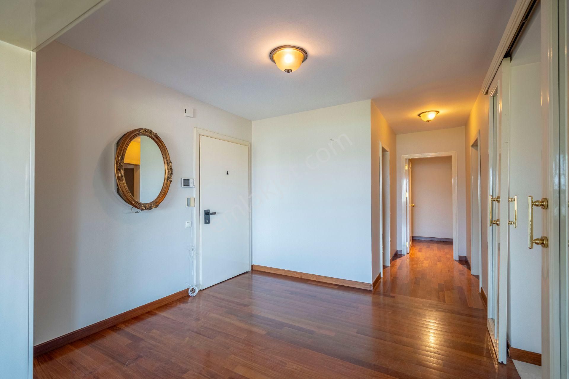 Ortaköy Palanga Caddesi'nde Boğaz Manzaralı Bahçe Katı - Görsel 16