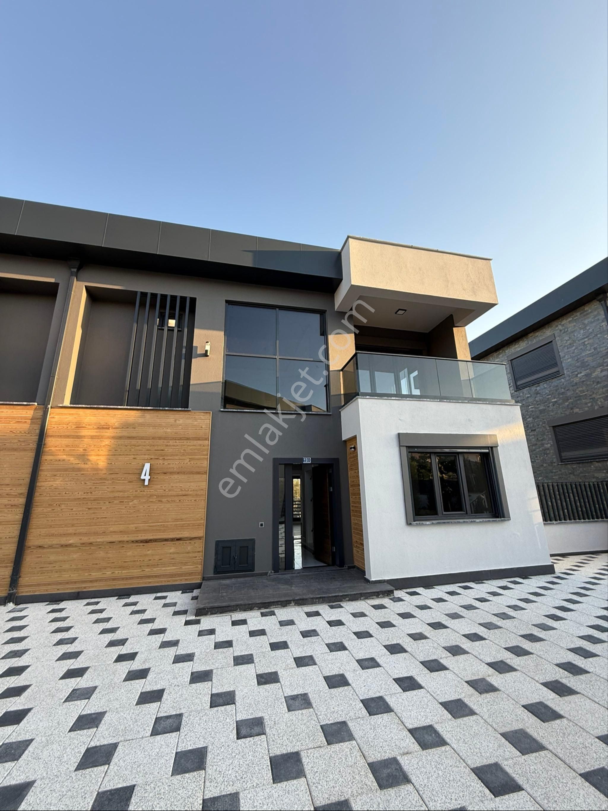 Stadyuma Yakın 6+1 Full+full Villa