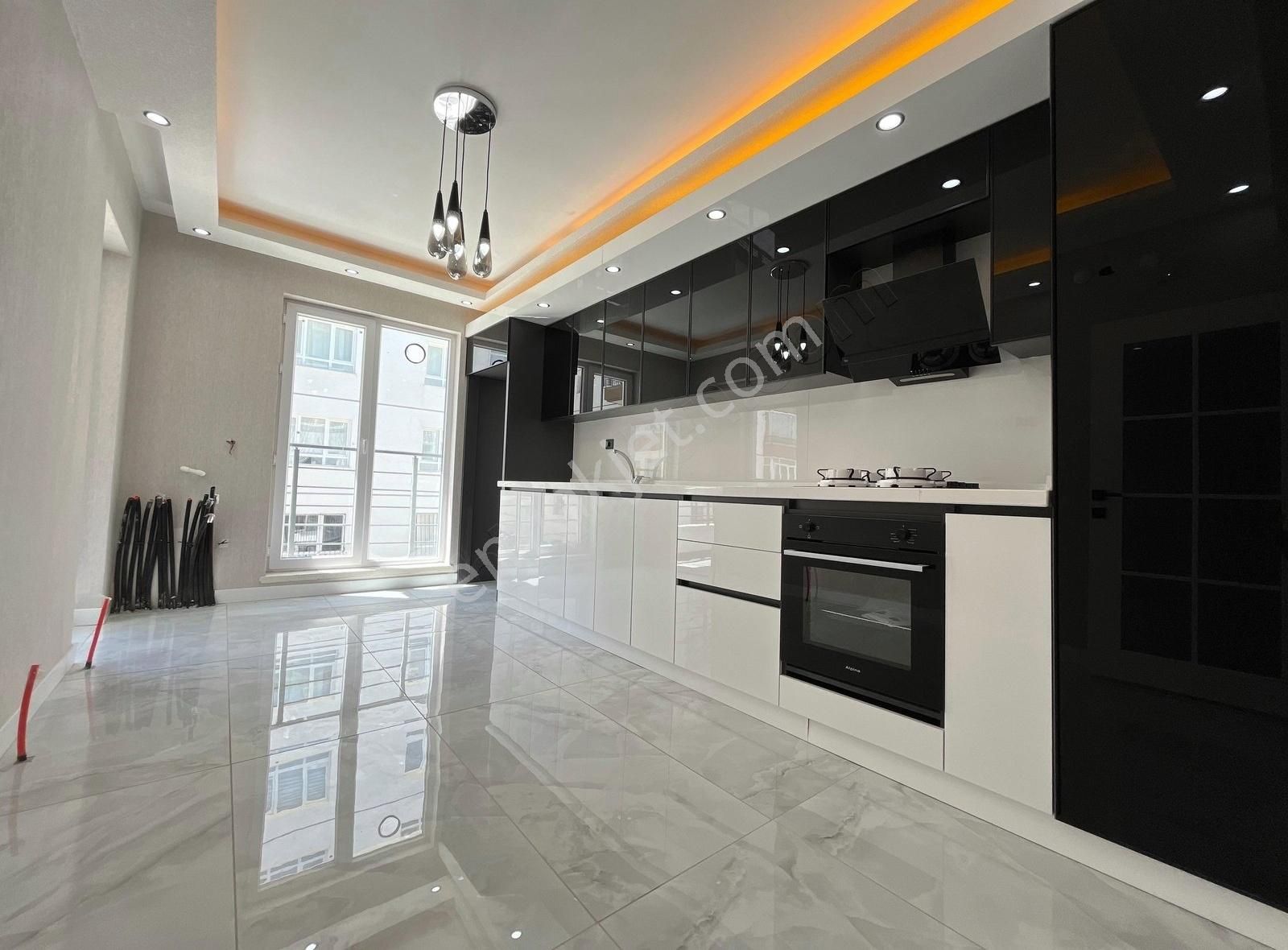 Keçiören De Ana Cadde Yanı Full Yapılı Masrafsız Emsalsiz 3+1
