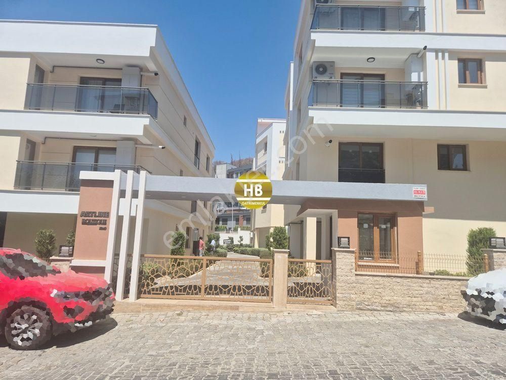 Hb'den Satılık 1+1 Daire,kapalı Havuzlu,müstakil Yaşam Havasında