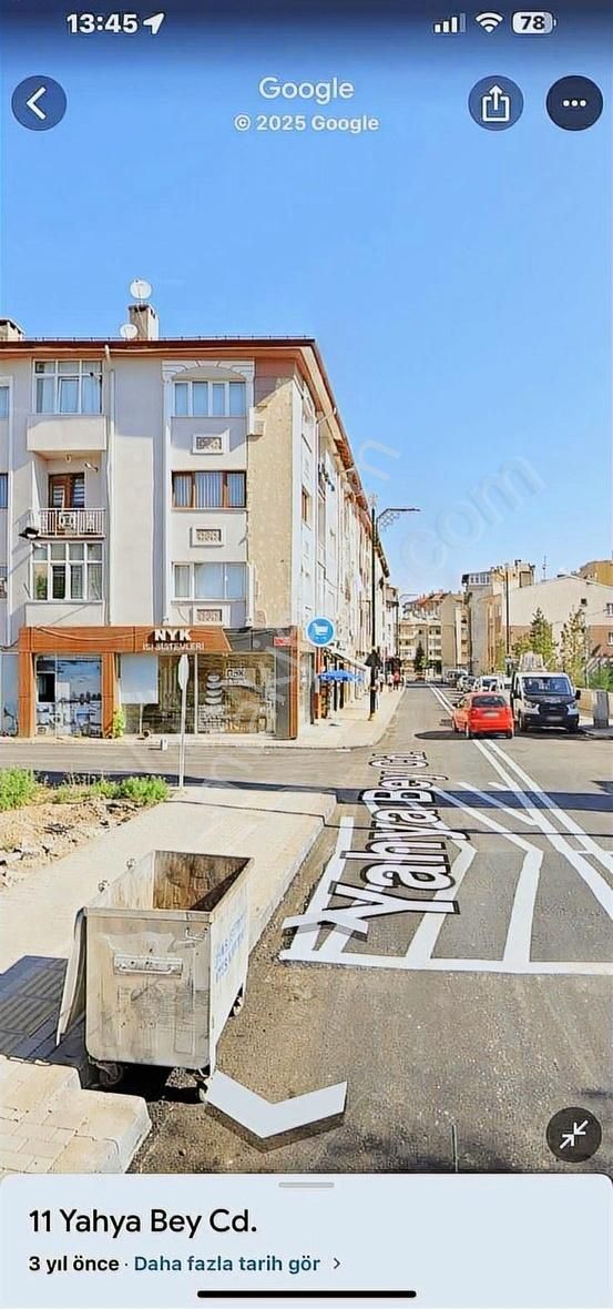 Yahyabey Caddesinde Daire Fiyatına Köşe Dükkan