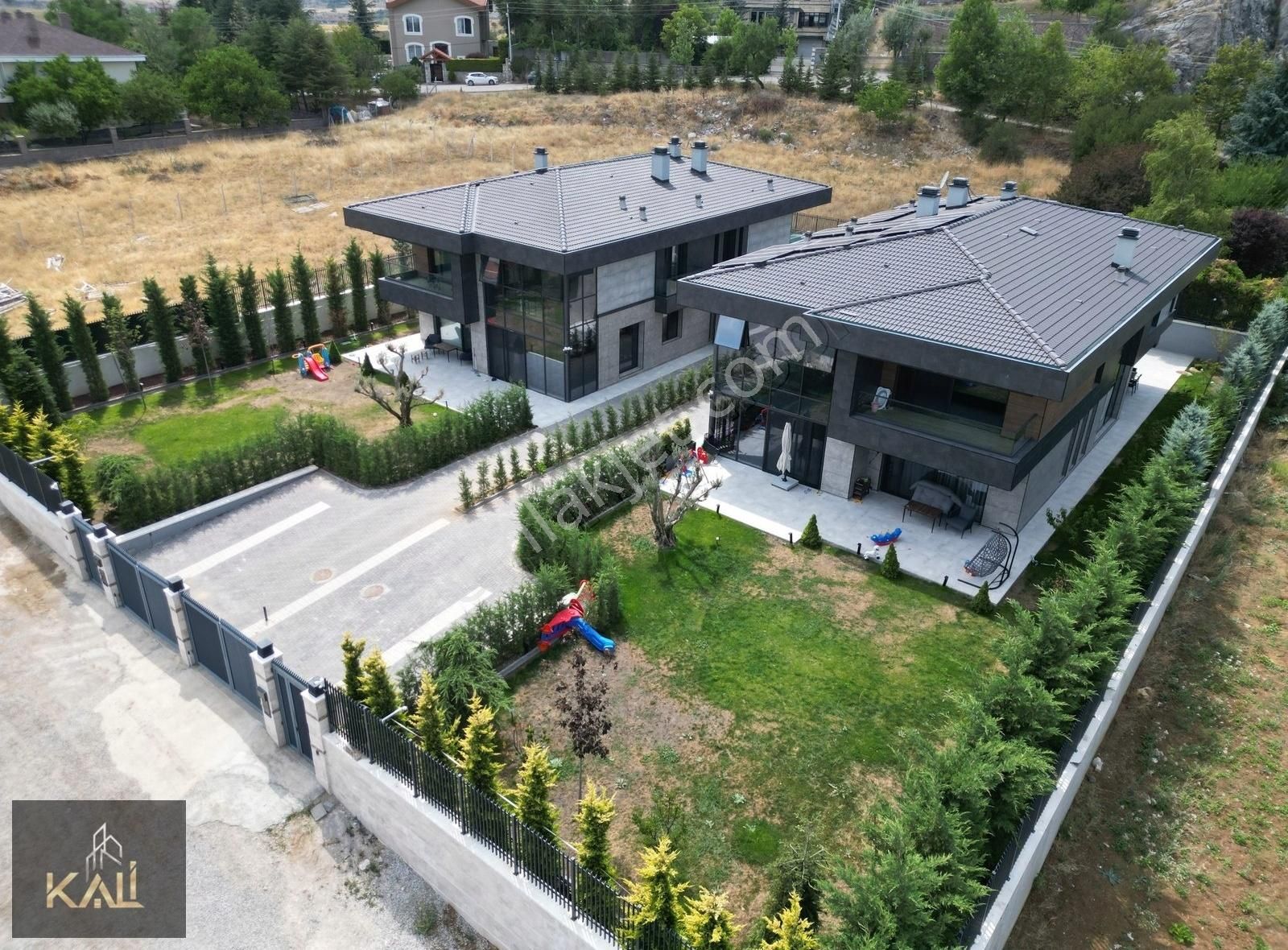 İncek'te Özenle Tasarlanmış Tam Müstakil 2 Adet Villa Kali A.ş