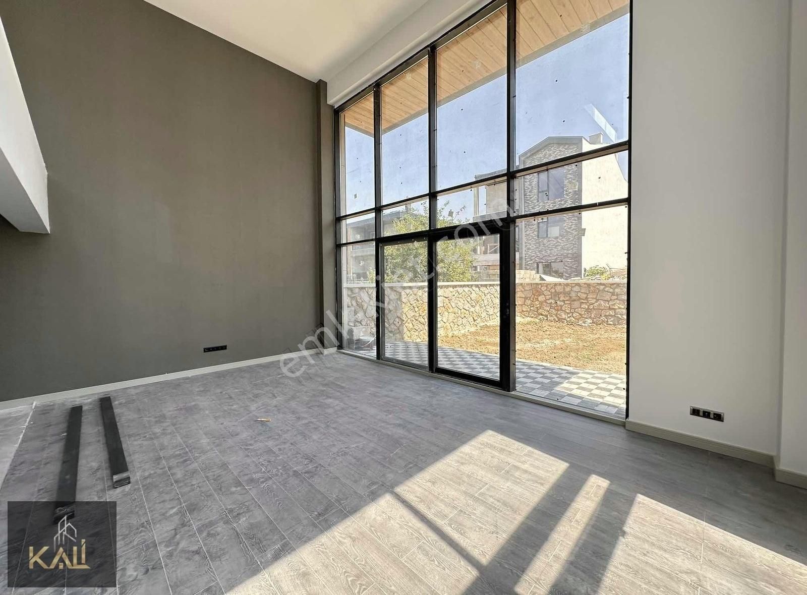 İncek Tek Yapı'da Satılık Anahtar Teslim Lüks Villa Kali A.ş