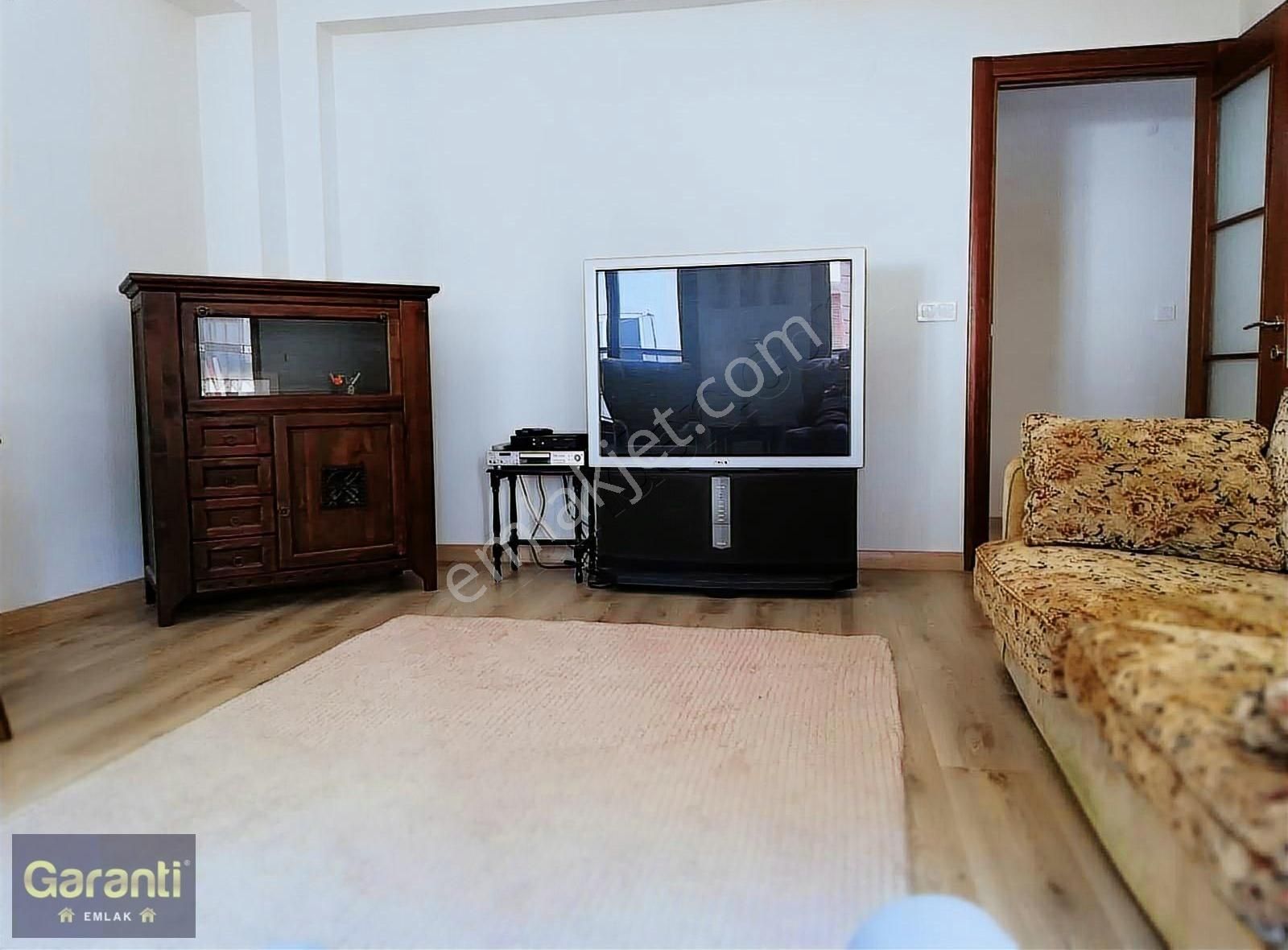 Balçova F.çakmak Mah.2+1 Asansörlü Eşyalı Kiralık Daire